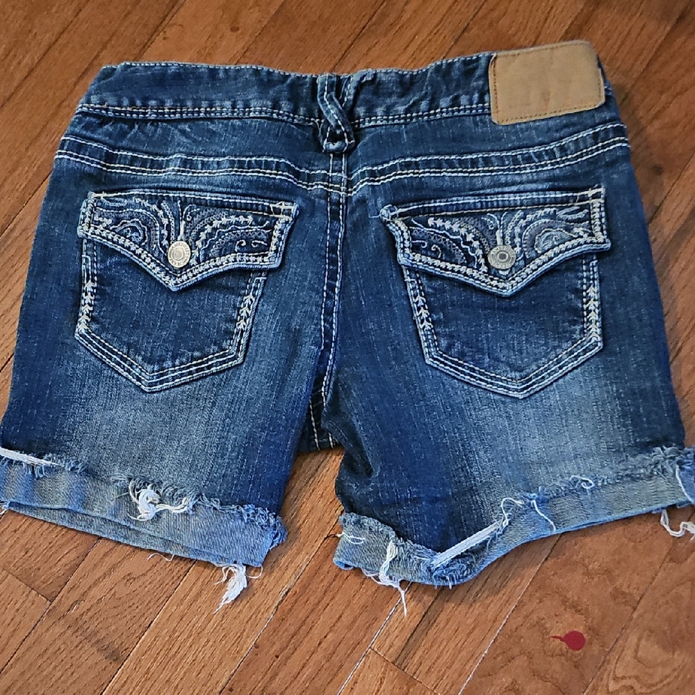 Amethyst Womens Shorts Size 3